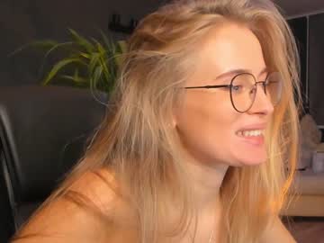 webcam girl linellali capture image #4021850