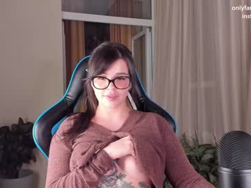 webcam girl aavee capture image #3919846