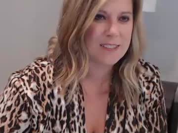 webcam girl gr8tl8kes_milf capture image #4096381
