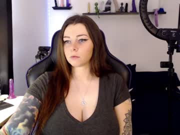 webcam girl bigtittedtattedlesbian capture image #1926297