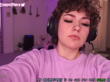 webcam girl evelynpiers capture image #3557817