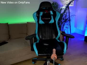 webcam girl naughtyrider69 capture image #2071873