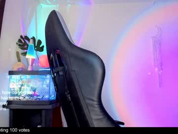 webcam girl nebamazee capture image #2750740