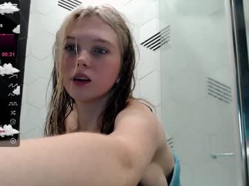 webcam girl small_blondee capture image #3666454