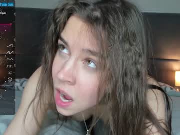 webcam girl monika_youthfull capture image #4912000