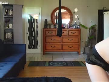 webcam girl tinatopp capture image #1533765