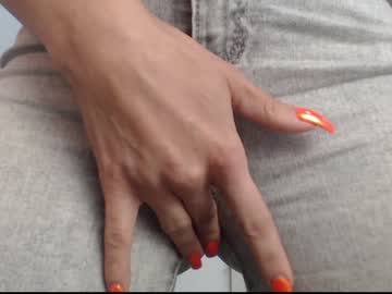 webcam girl eat_mee_out capture image #4586336
