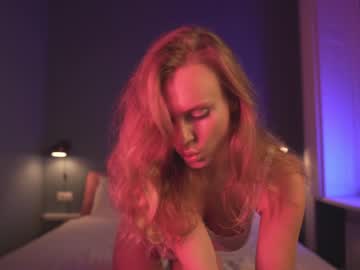 webcam girl chillwithkira capture image #970303
