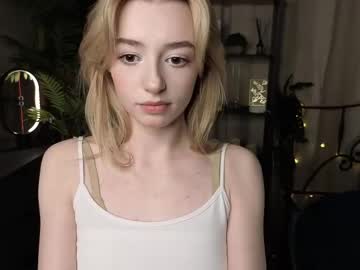 webcam girl wi11ow_whisper capture image #5629701