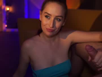 webcam girl xxx_downtown_xxx capture image #3785728