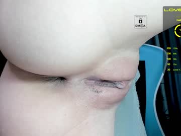 webcam girl _witch__ capture image #1301720