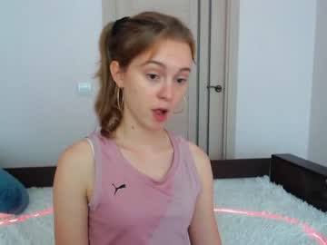 webcam girl shy_mirabel capture image #3168082