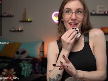 webcam girl emma_ruby capture image #1828387