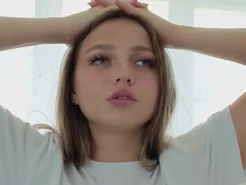 webcam girl katrinrobins capture image #5640768