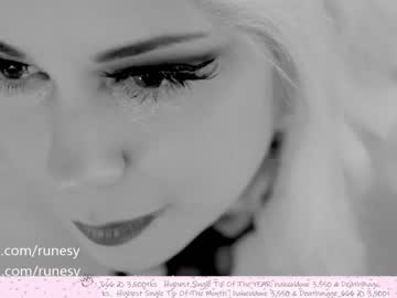 webcam girl runesy capture image #1518159