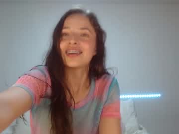 webcam girl gabrielaa_18 capture image #5058706