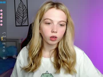 webcam girl small_blondee capture image #5281335