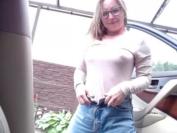 webcam girl juicy_peach88 capture image #2996087