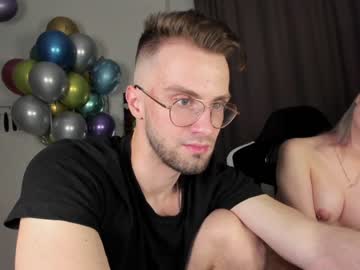 webcam couple dominant_family capture image #2240366