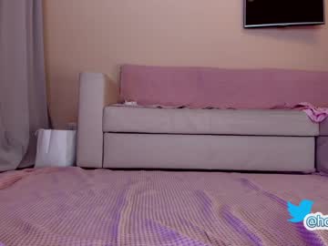 webcam girl hollyextra capture image #4078687