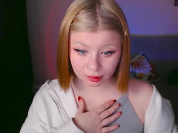 webcam girl loraloveu capture image #5611102