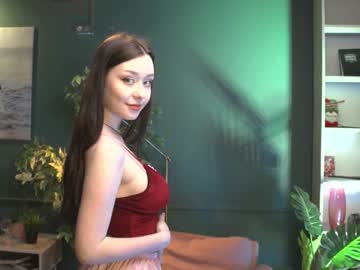 webcam girl ella_knockers_xl capture image #1901690