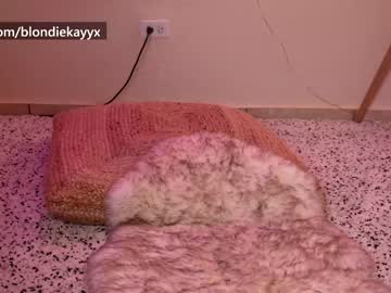 webcam girl blondiekayy capture image #2436477