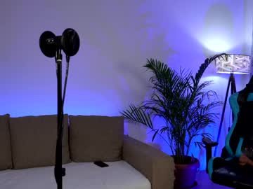 webcam girl naughtyrider69 capture image #1642032