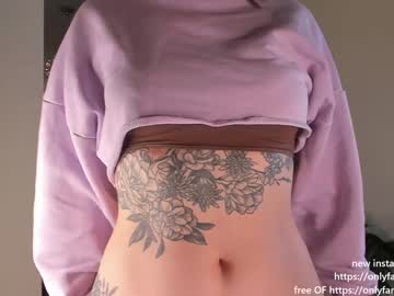 webcam girl aavee capture image #1946722