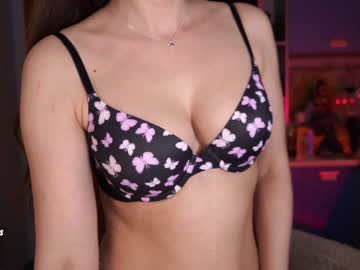 webcam girl sweety_rinushka_ capture image #2453487