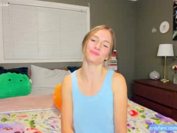 webcam girl innocentprovenguilty capture image #579623