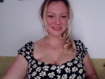 webcam girl kiradivine capture image #2568103