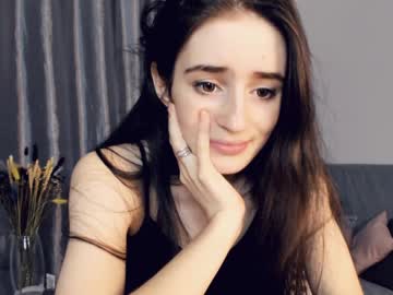 webcam girl lisawoo capture image #529381