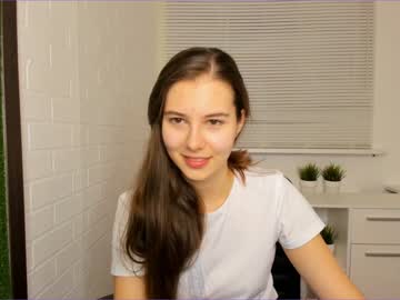 webcam girl carolineprise capture image #1097733