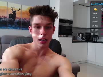 webcam man destroy_boy capture image #2739431
