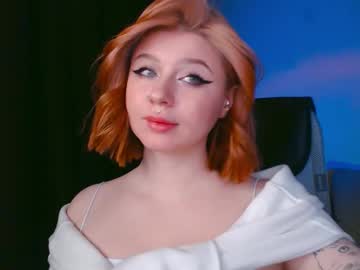 webcam girl loraloveu capture image #5612254
