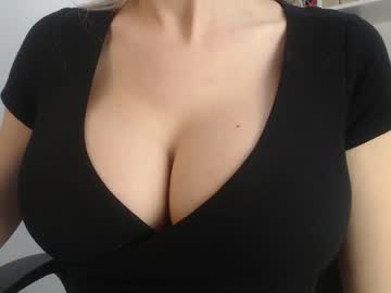 webcam girl eat_mee_out capture image #2575797