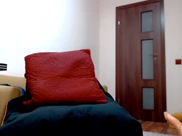 webcam girl cinnamon_lioness capture image #1880383