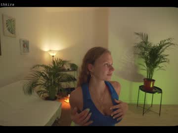 webcam girl chillwithkira capture image #2846535