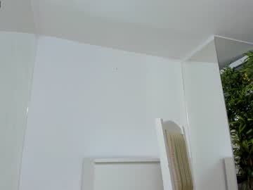 webcam girl ingridblondy94 capture image #2803674