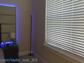 webcam girl taylor_love_303 capture image #1456329