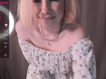 webcam girl whitee_angel capture image #4802013