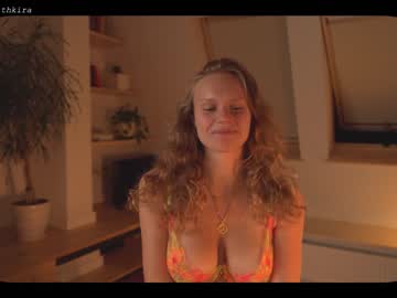 webcam girl chillwithkira capture image #2722811