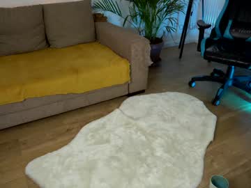 webcam girl naughtyrider69 capture image #3499759