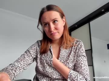 webcam girl eatmypie69 capture image #5415439