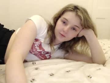 webcam girl lucydelovely capture image #4913454