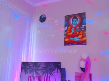 webcam girl petitebrat capture image #1850681