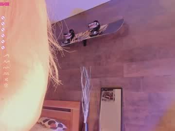 webcam girl yolandabertha capture image #5027154
