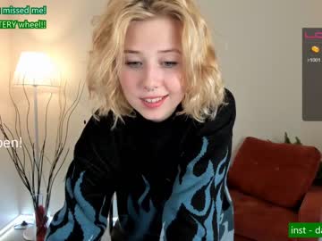 webcam girl lottie_shine capture image #5362412