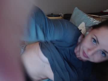 webcam girl juicy_peach88 capture image #3717432